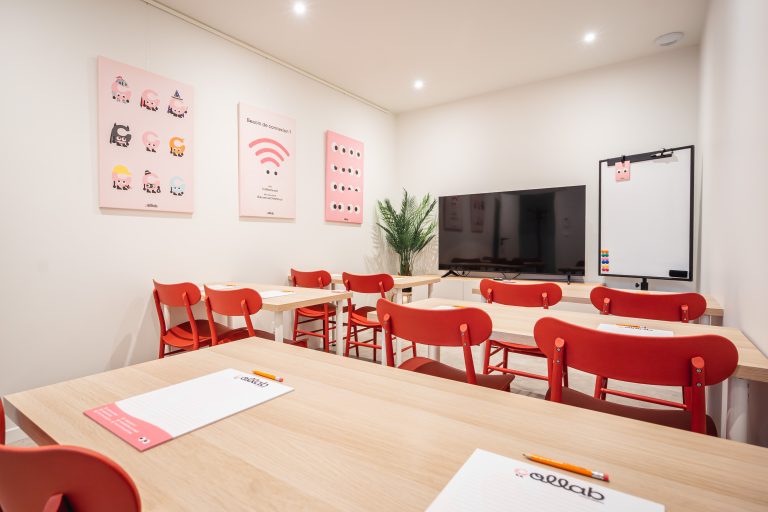Salle de réunion de Collab Coworking à Reims en configuration formation