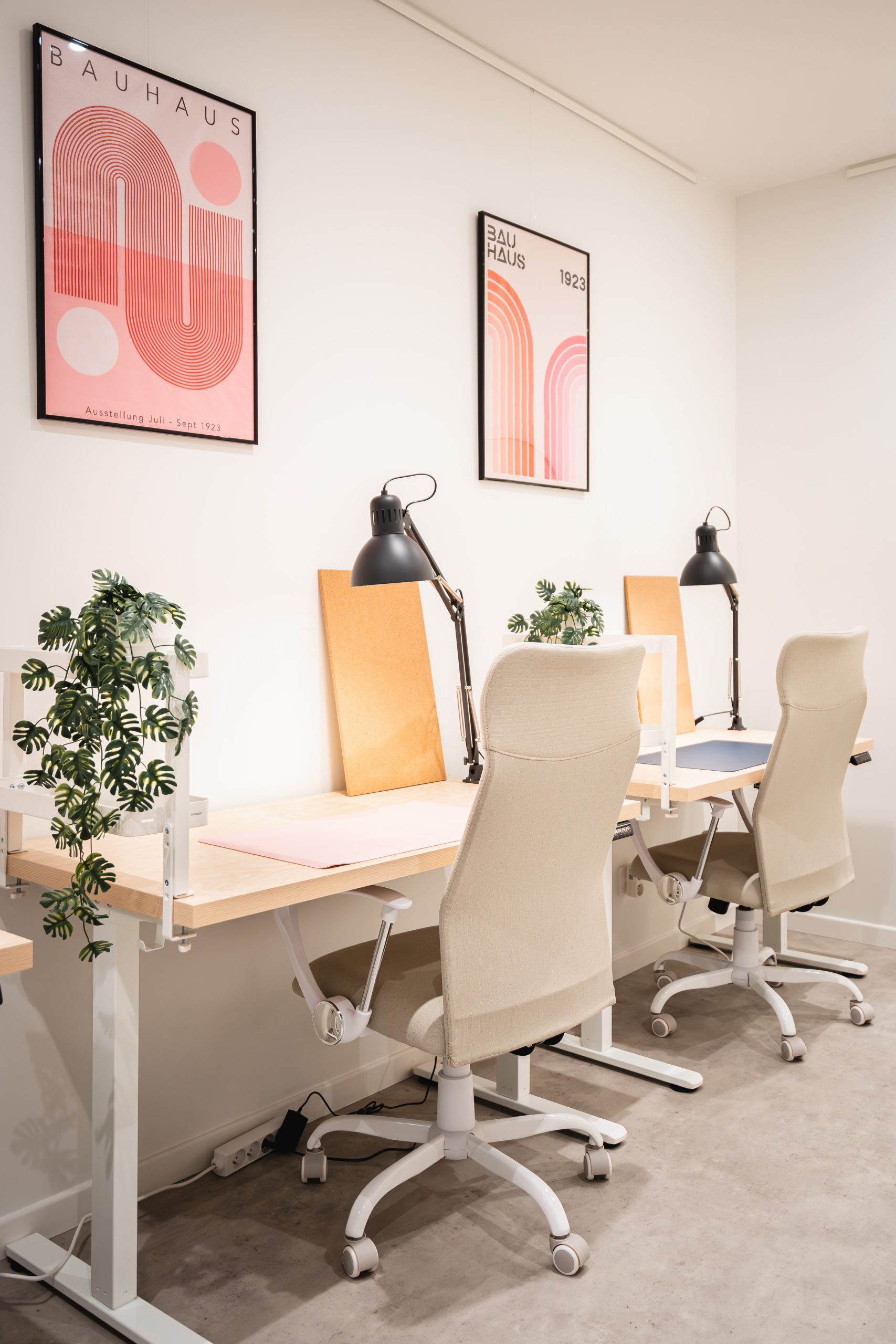 Postes attitrés en espace partagé chez Collab Coworking à Reims